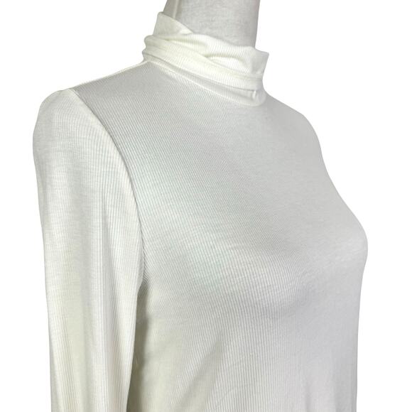 Lola & Sophie Ivory White Ribbed Turtleneck Long Sleeve Back Slit Layered Tee - Picture 3 of 9